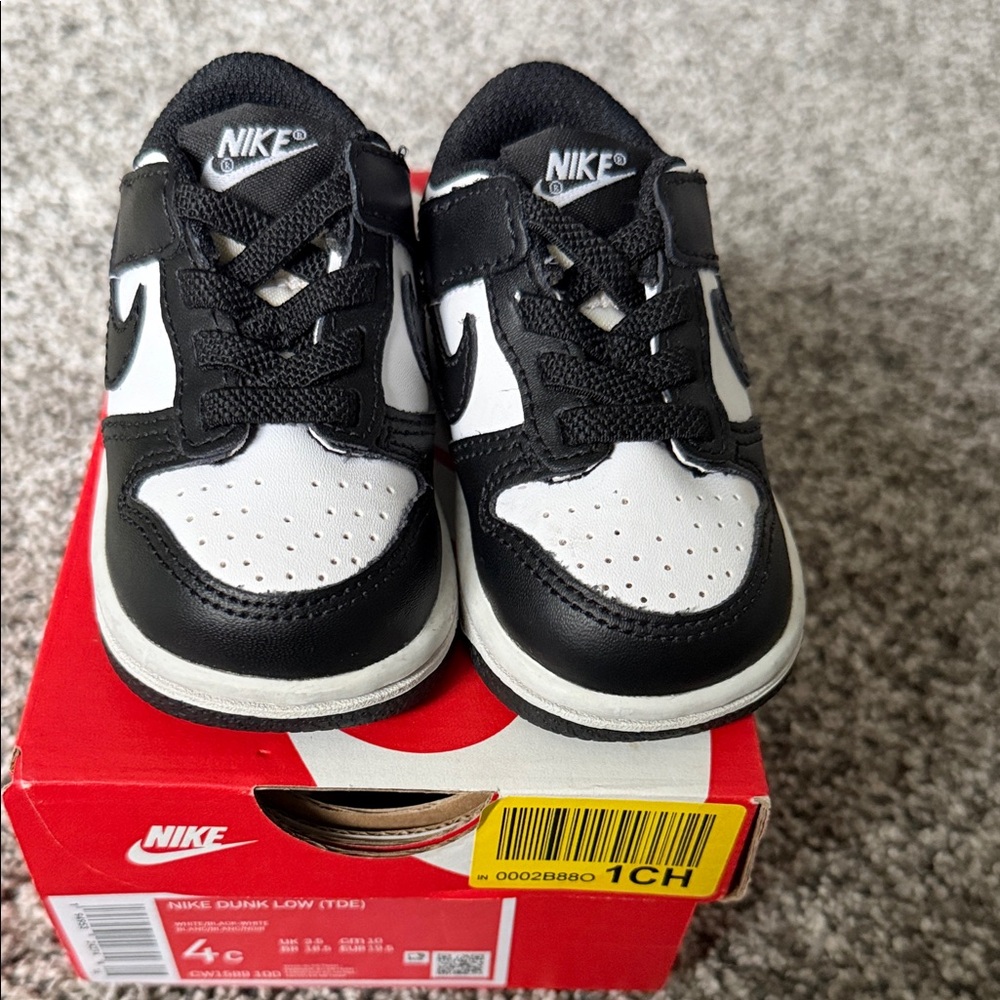 Nike DUNK LOW RETRO WHITE BLACK PANDA 4c ((toddler size)